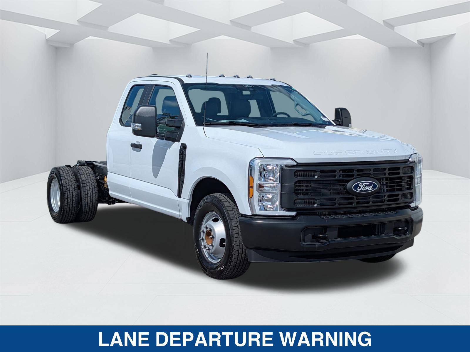 New 2027 Ford F350 XL RWD image 3