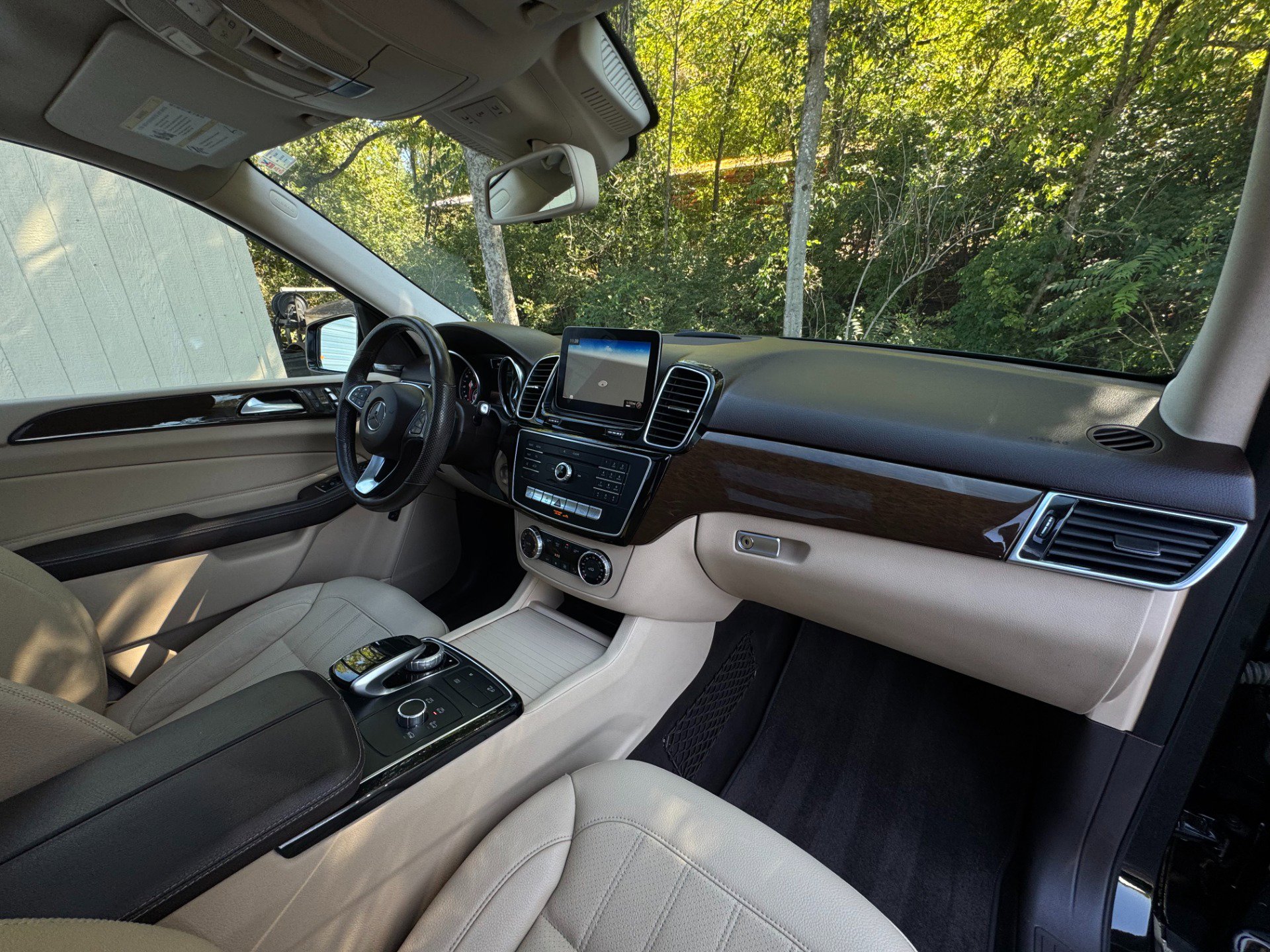 Used 2018 Mercedes-Benz GLE 350 4MATIC image 23