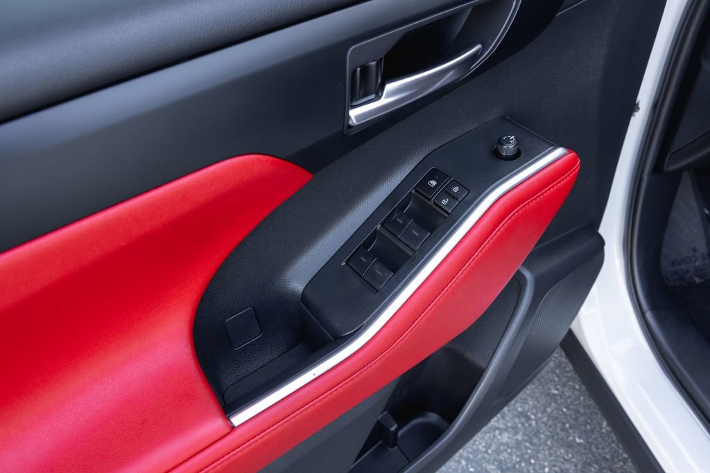 Certified 2024 Toyota Highlander XSE image 9