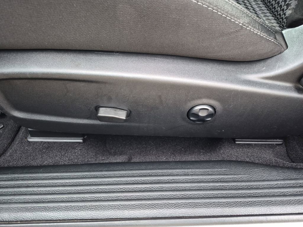 Used 2021 Dodge Challenger R/T w/ Blacktop Package image 12