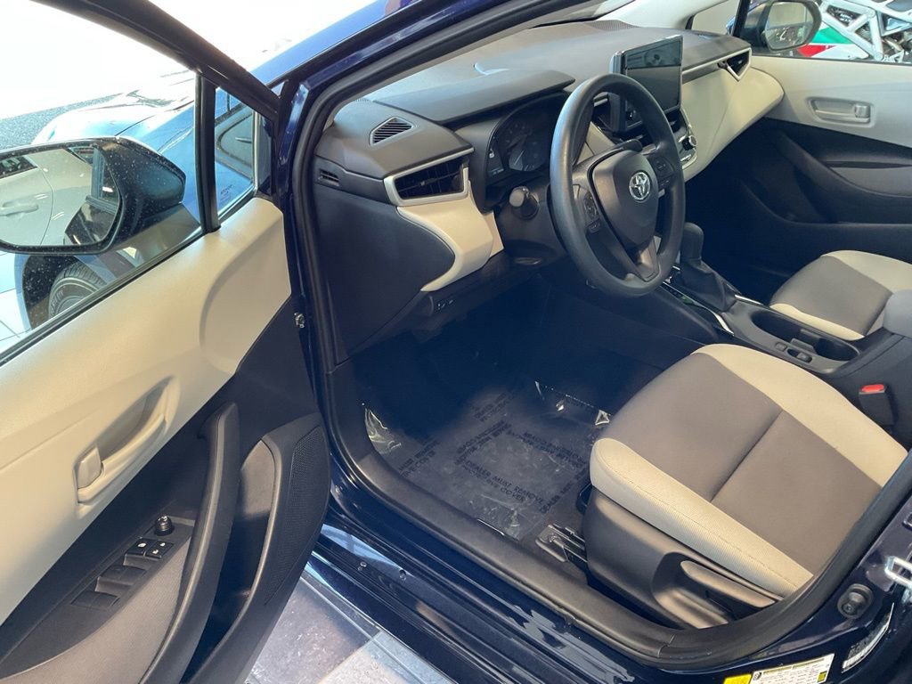 Certified 2025 Toyota Corolla LE image 9