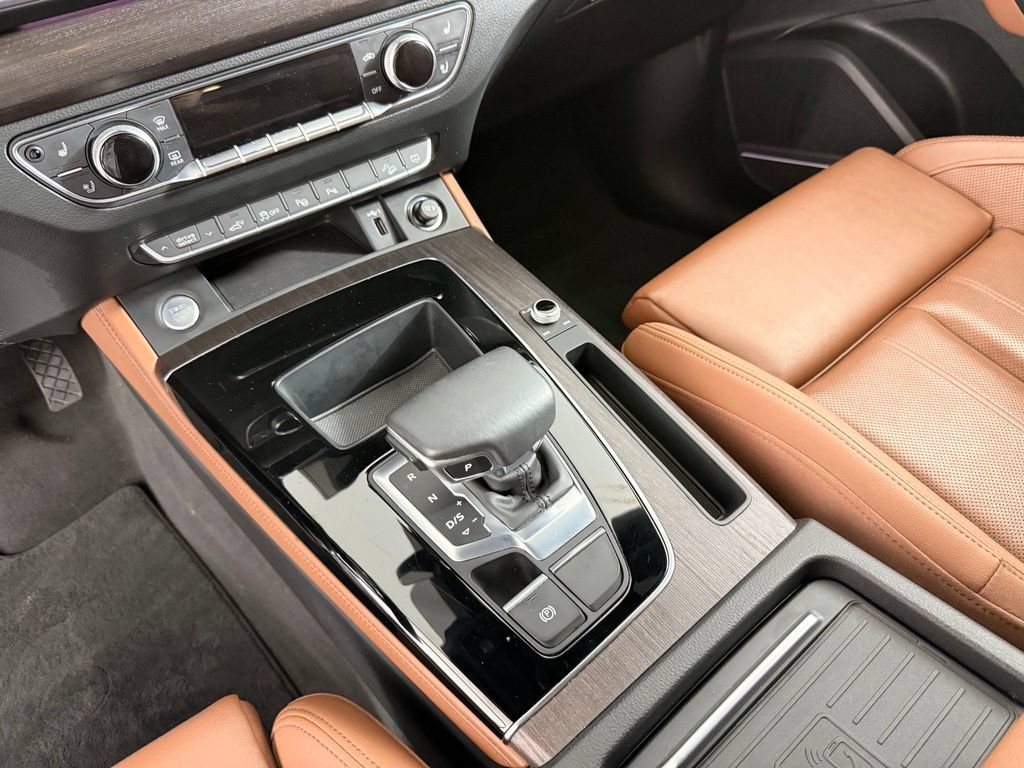 Used 2021 Audi Q5 e Prestige w/ Prestige Package AWD/4WD image 4