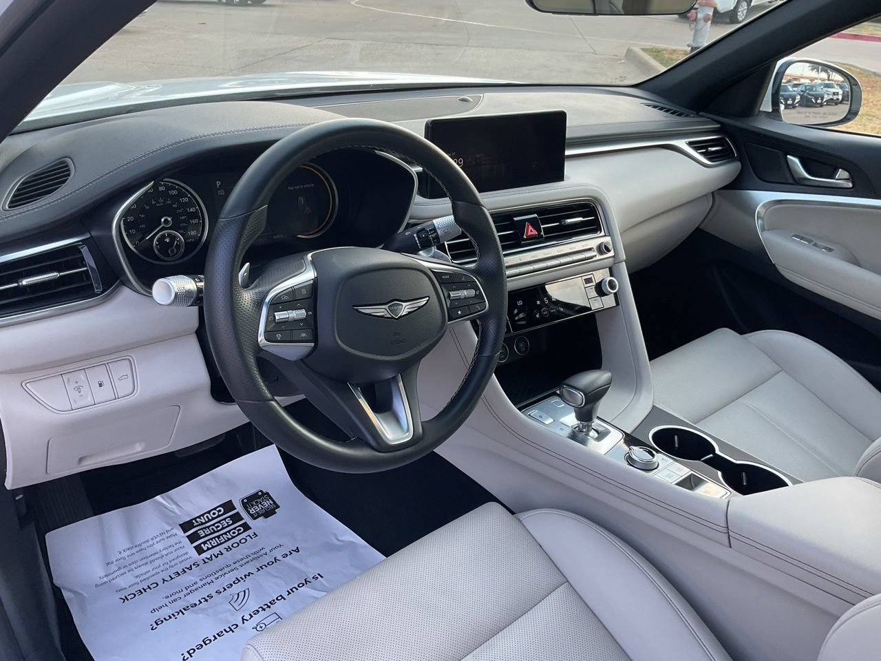 Used 2025 Genesis G70 2.5T RWD image 10