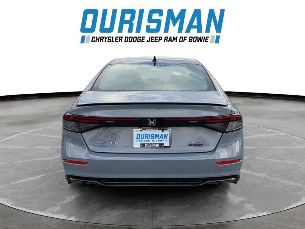 Used 2023 Honda Accord Sport image 4