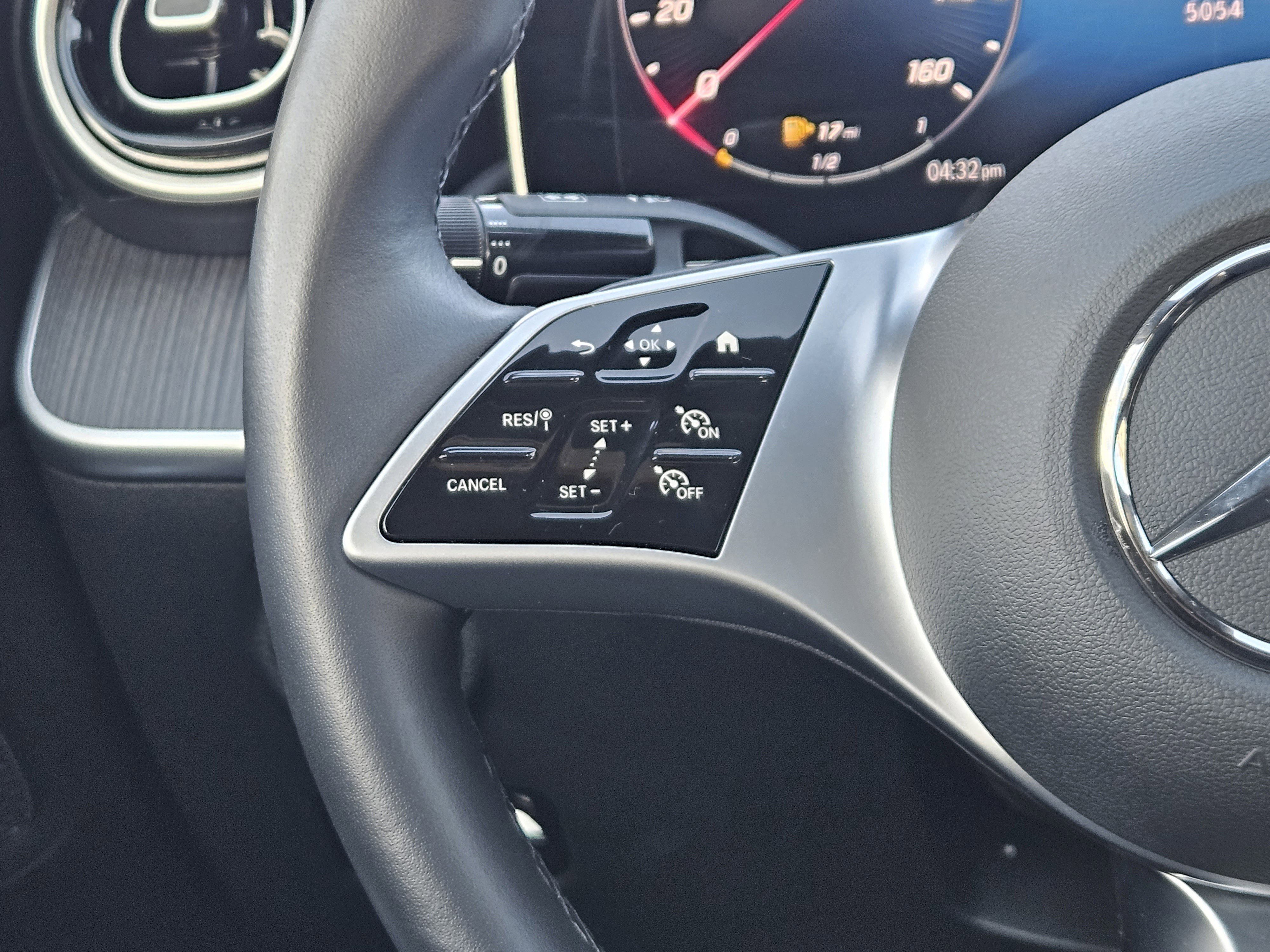 Certified 2025 Mercedes-Benz C 300 Sedan image 27