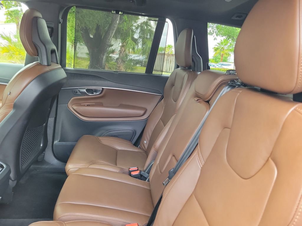 Used 2021 Volvo XC90 T6 Inscription w/ Protection Package Premier image 16