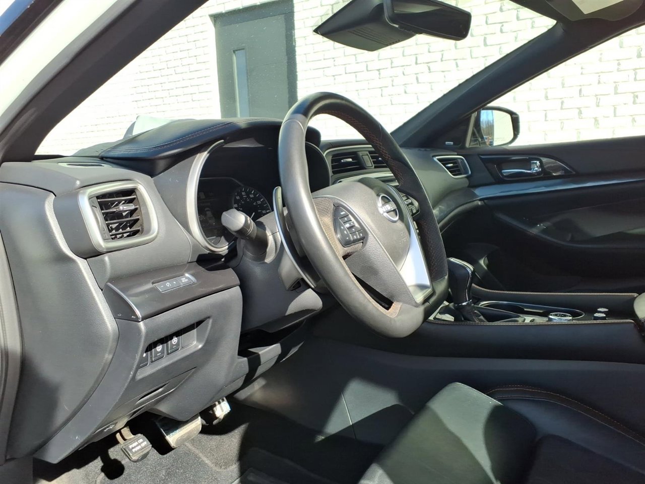 Used 2023 Nissan Maxima SR w/ Sport Mat Group image 5