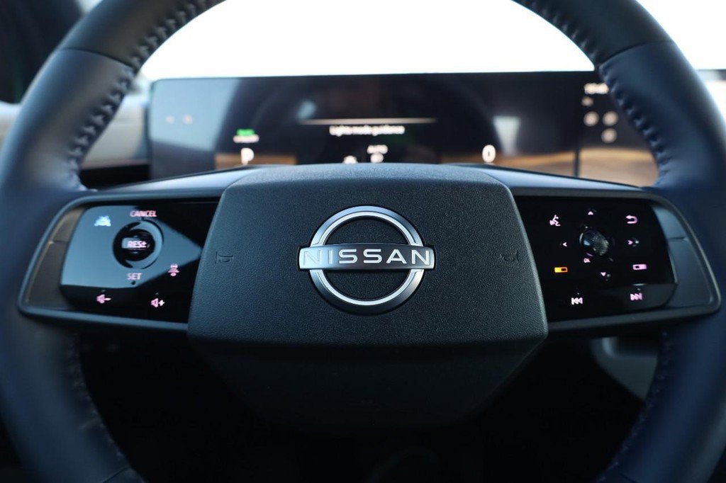 New 2026 Nissan Leaf Platinum+ w/ Cargo Package (Platinum+) image 11