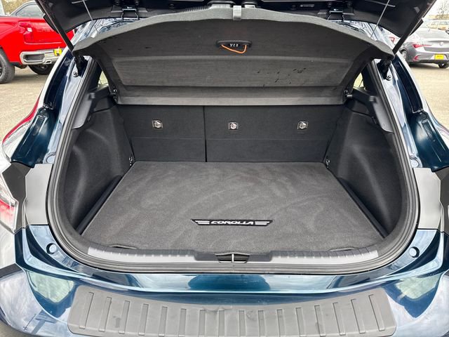 Used 2019 Toyota Corolla SE w/ Carpet Mat Package image 13