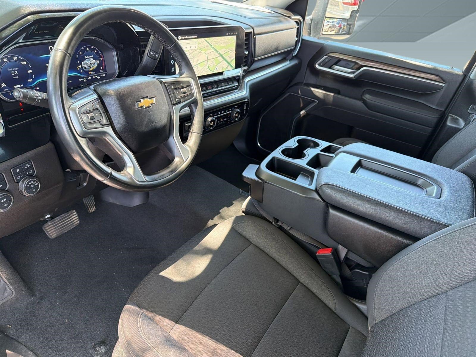 Certified 2025 Chevrolet Silverado 3500 LT w/ Safety Package AWD/4WD image 4