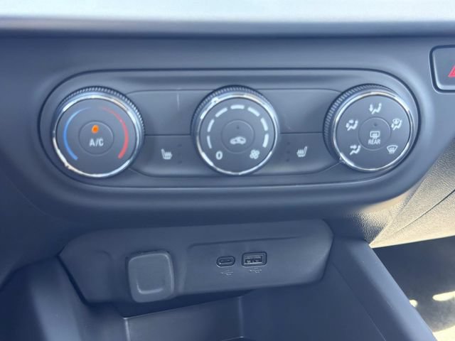 New 2026 Chevrolet Trax LS w/ LS Convenience Package FWD image 31