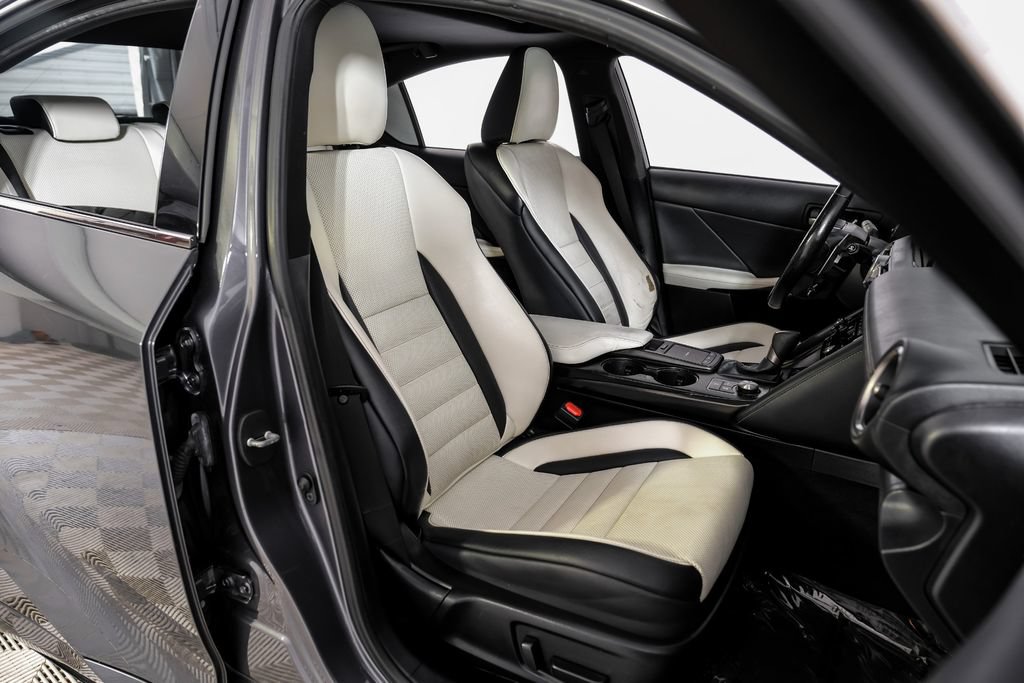 Used 2022 Lexus IS 350 F Sport RWD image 40