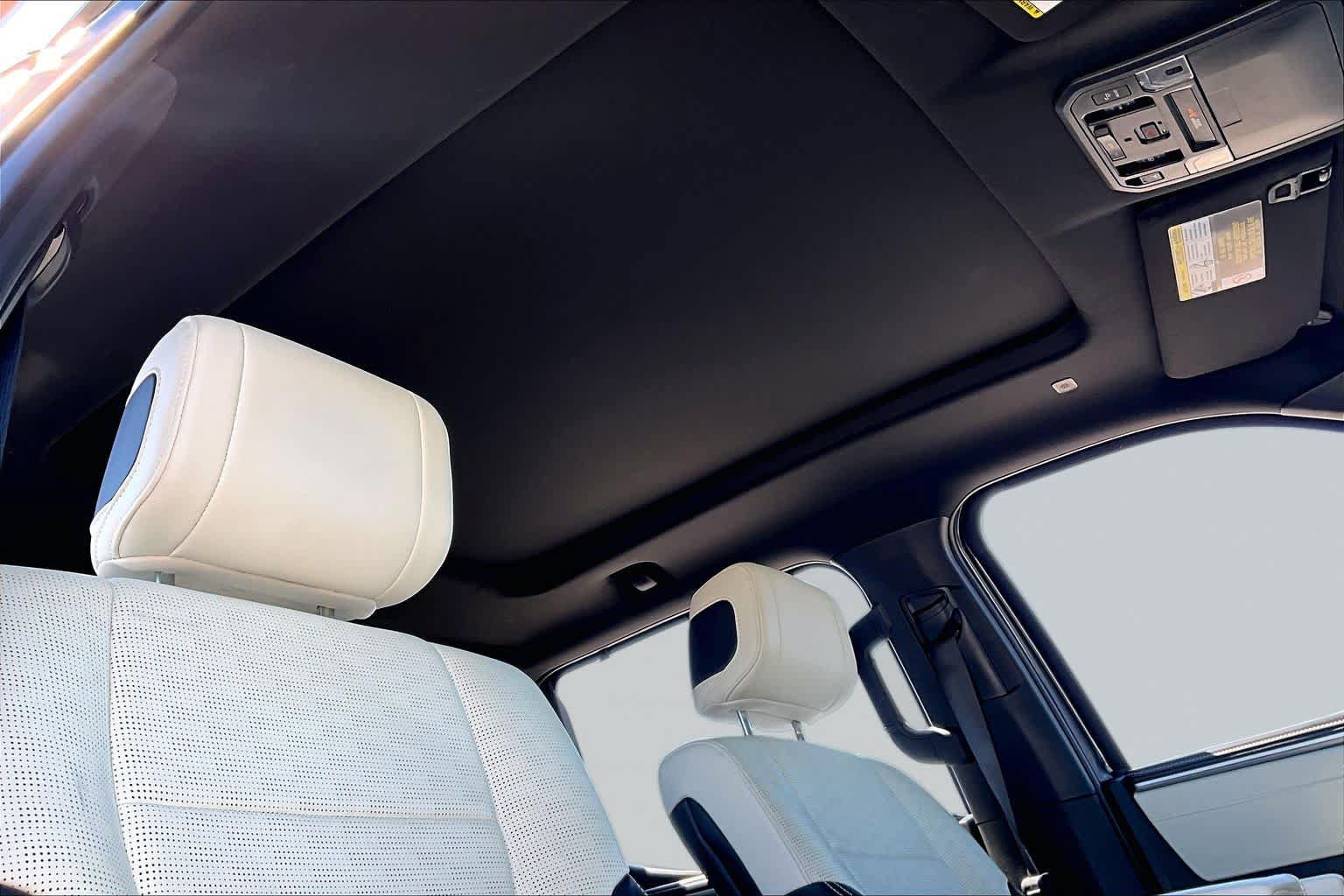 Used 2024 Toyota Tundra Capstone AWD/4WD image 13