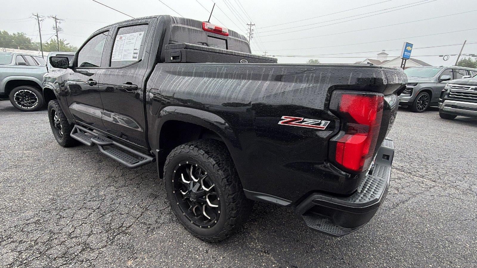 Used 2023 Chevrolet Colorado Z71 w/ Z71 Convenience Package 2 AWD/4WD image 11