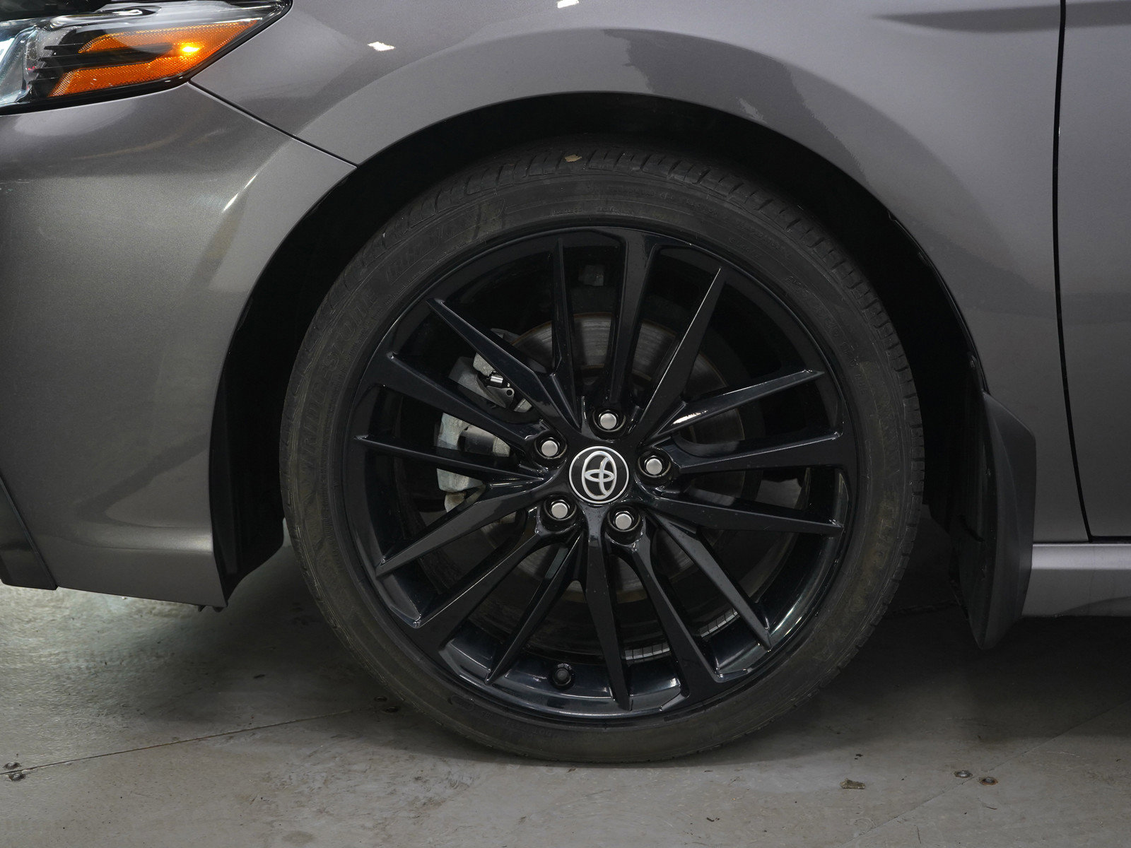 Used 2022 Toyota Camry XSE FWD image 30