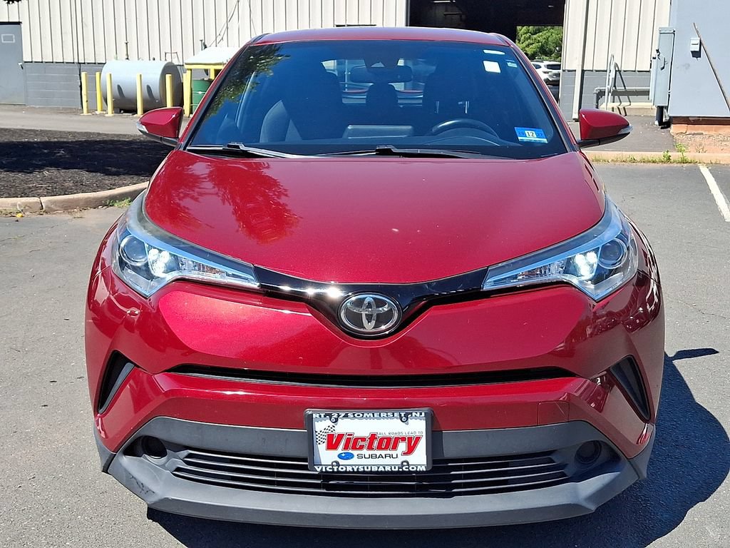 Used 2018 Toyota C-HR XLE FWD image 2