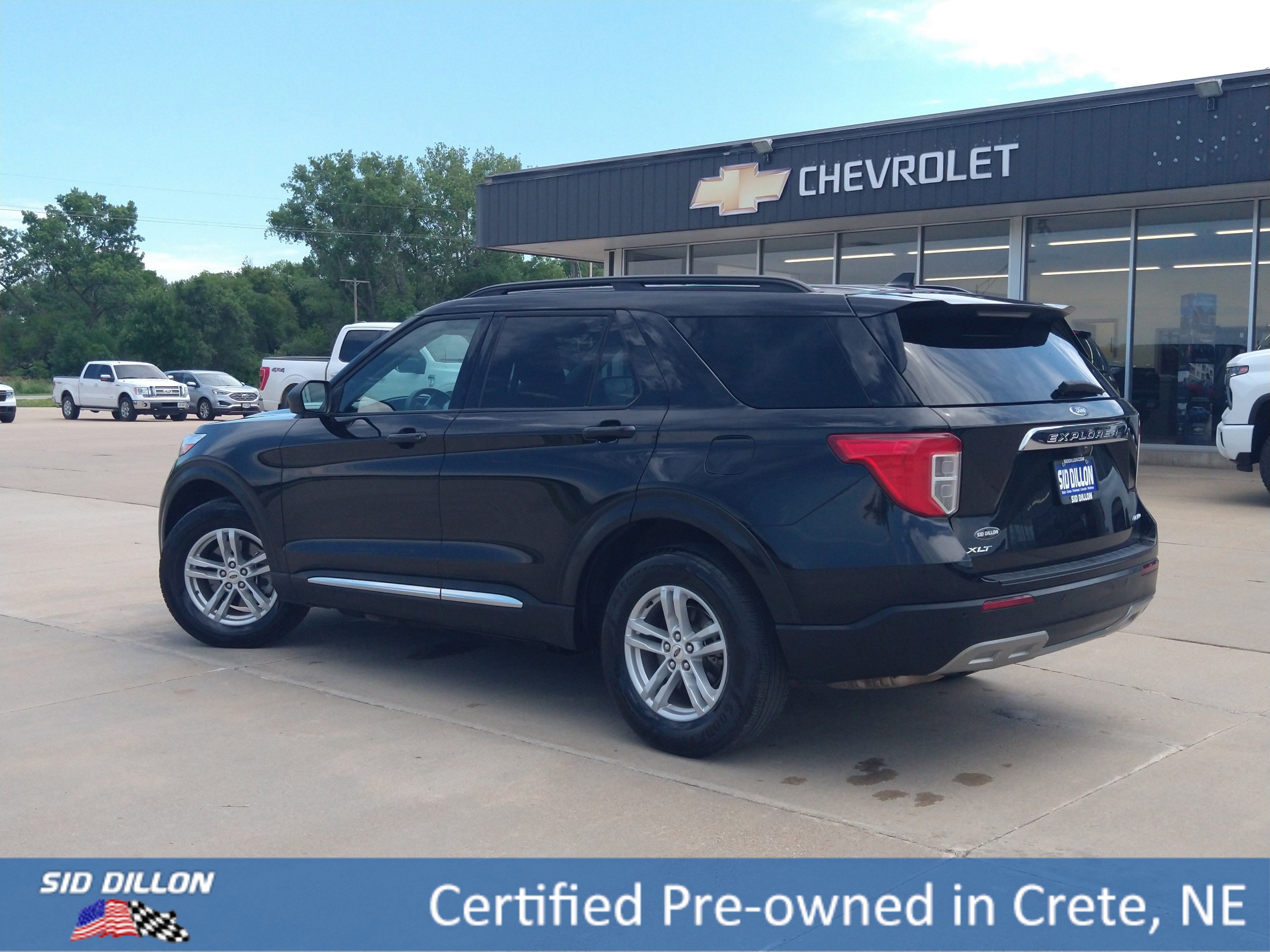 Used 2024 Ford Explorer XLT w/ Equipment Group 202A image 14