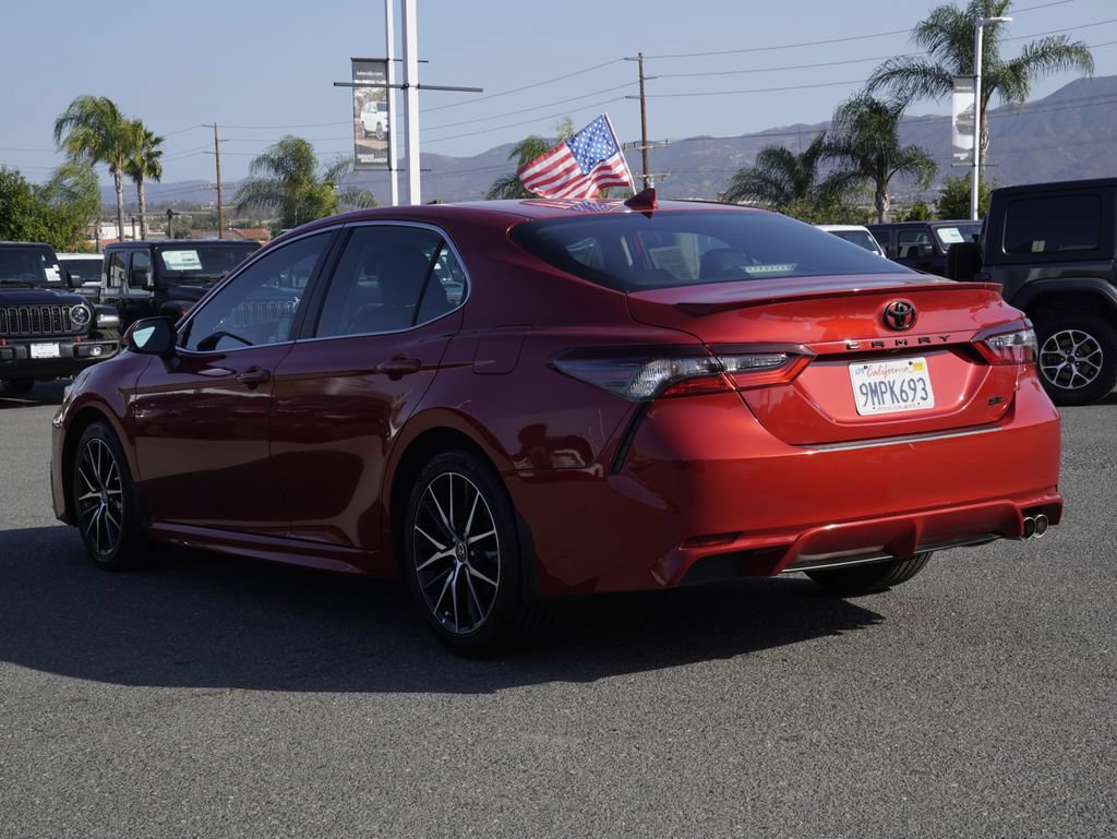 Used 2024 Toyota Camry SE FWD image 6