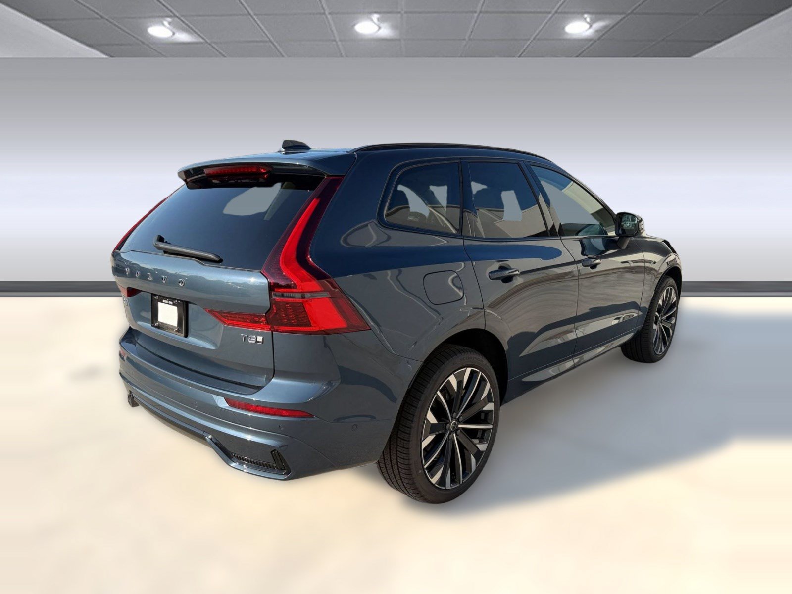 New 2026 Volvo XC60 T8 Ultra w/ Climate Package AWD/4WD image 9