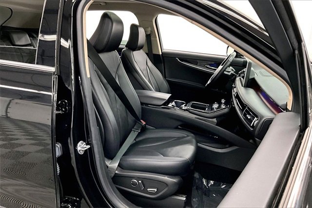 Used 2023 Lincoln Nautilus Reserve w/ Monochromatic Package image 7