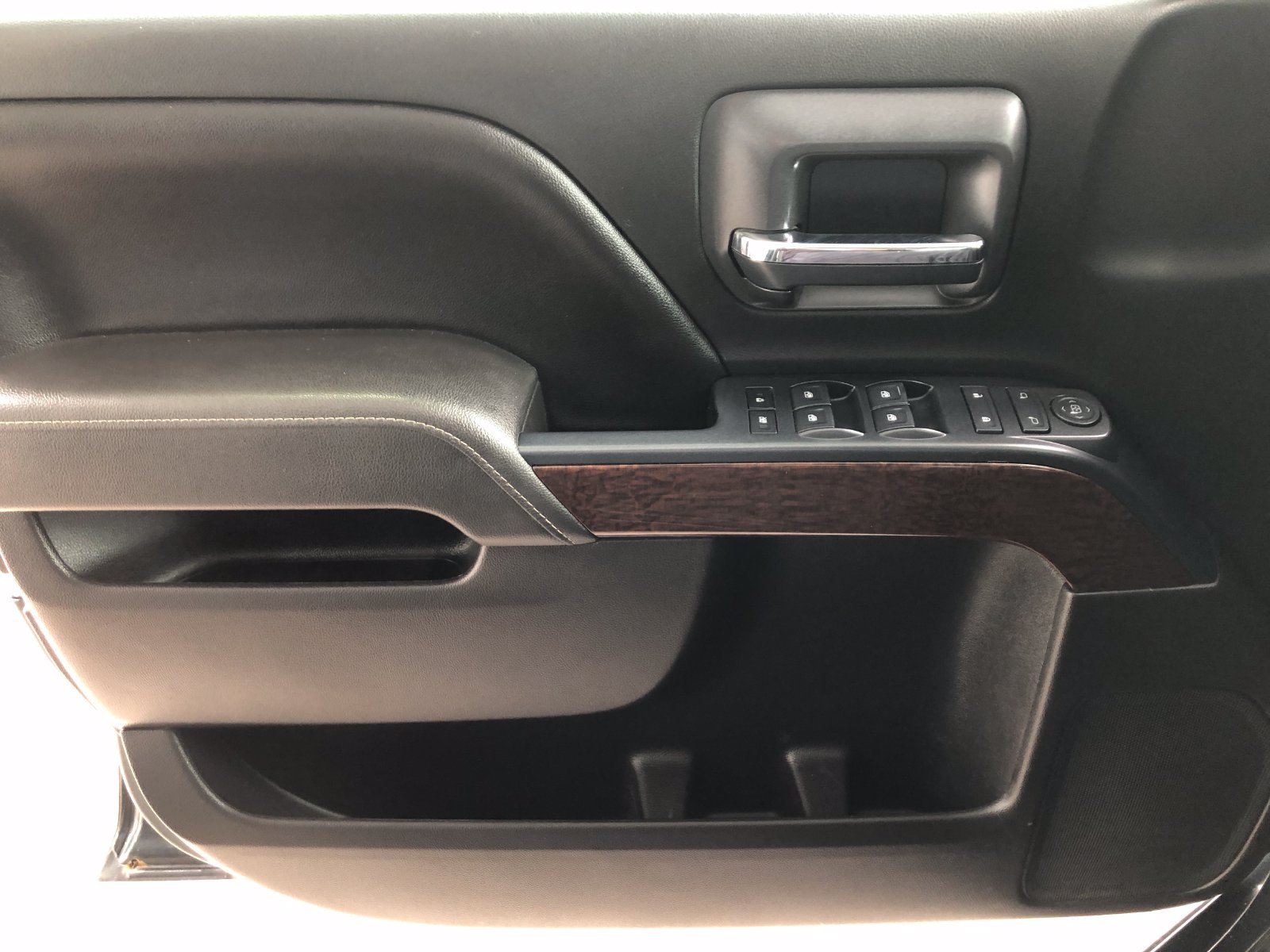 Used 2017 GMC Sierra 1500 SLE w/ SLE Value Package AWD/4WD image 33