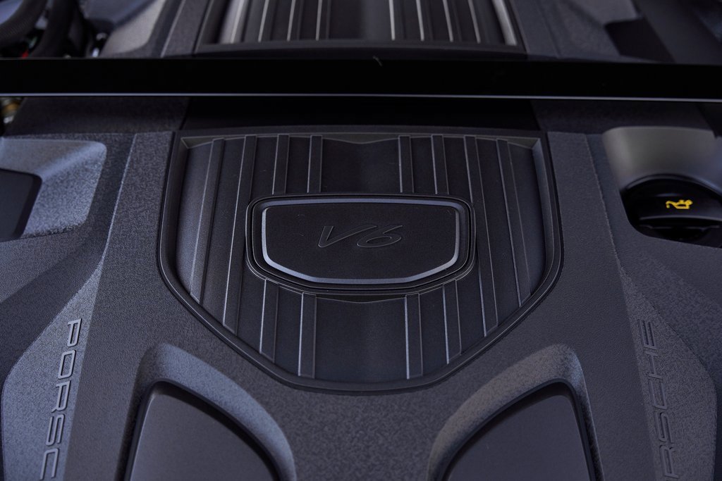 Used 2025 Porsche Panamera 4 w/ Premium Package image 18