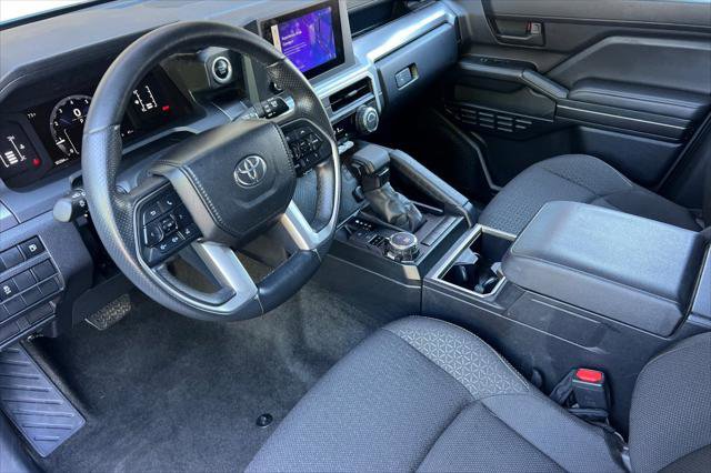 Certified 2025 Toyota 4Runner SR5 AWD/4WD image 11