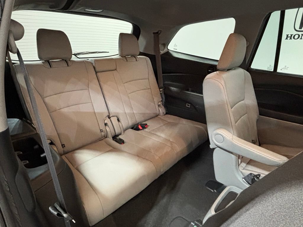 Used 2019 Honda Pilot Touring image 34
