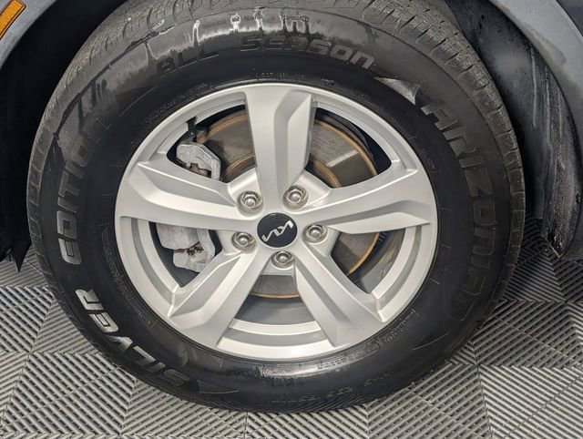 Used 2022 Kia Sorento LX image 8