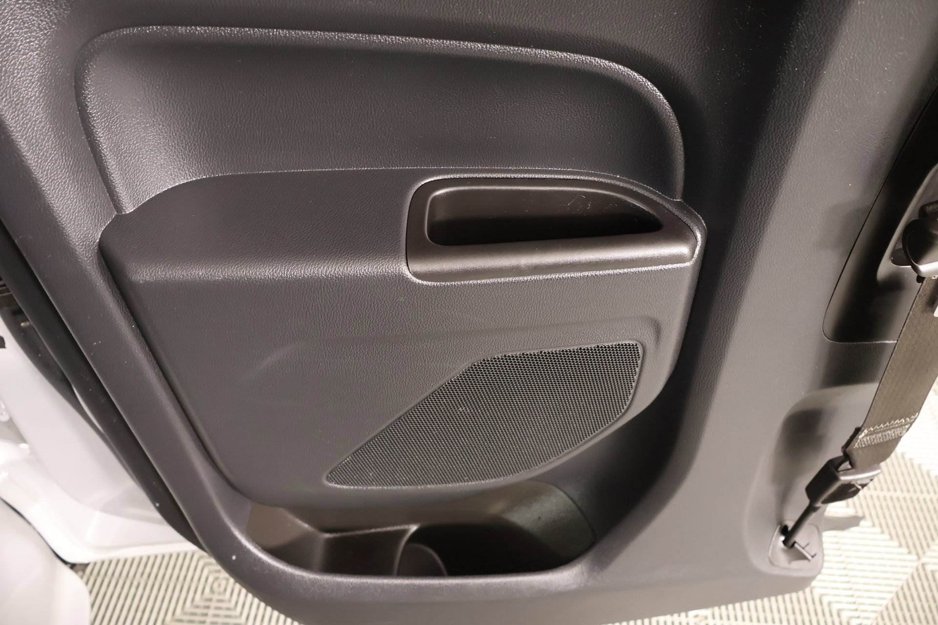 Used 2022 Chevrolet Colorado LT w/ Fleet Safety Package image 15