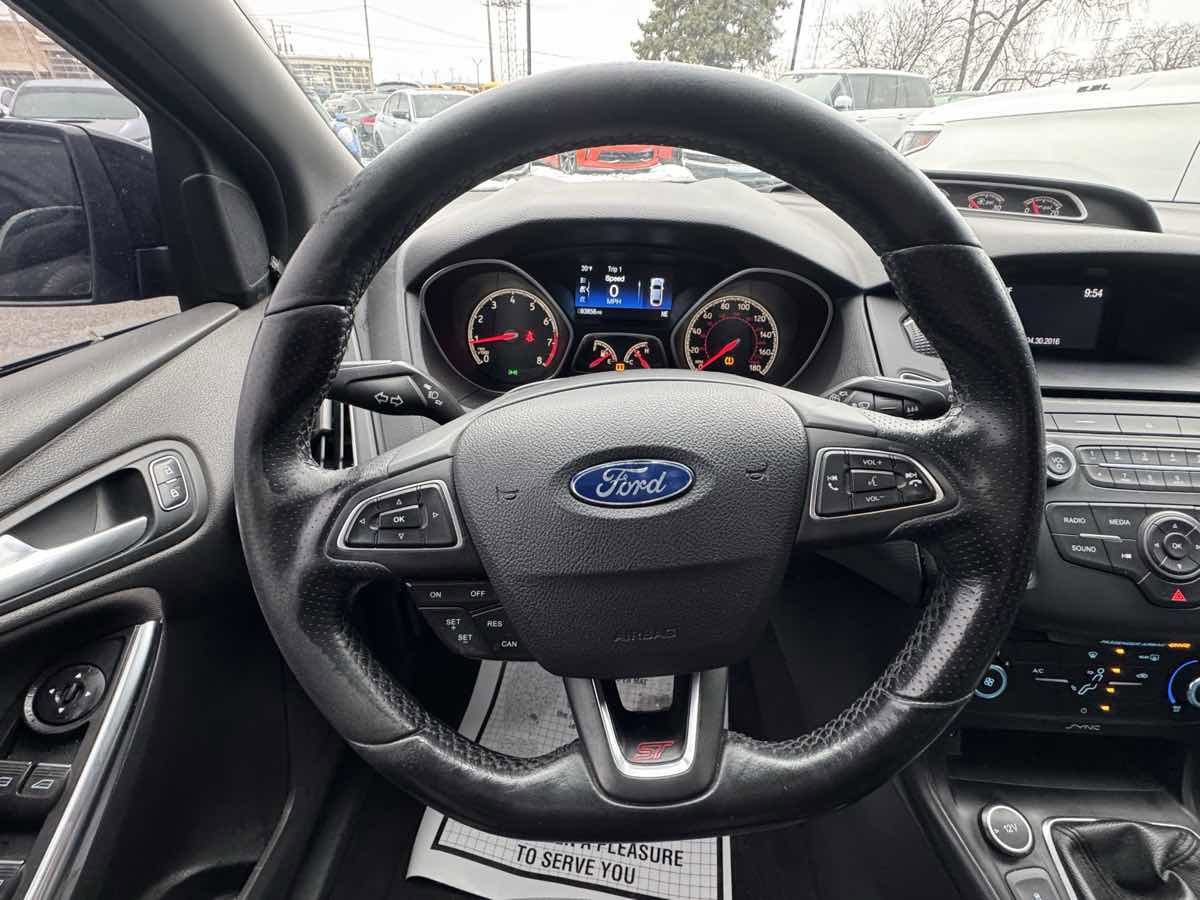 Used 2016 Ford Focus ST image 19