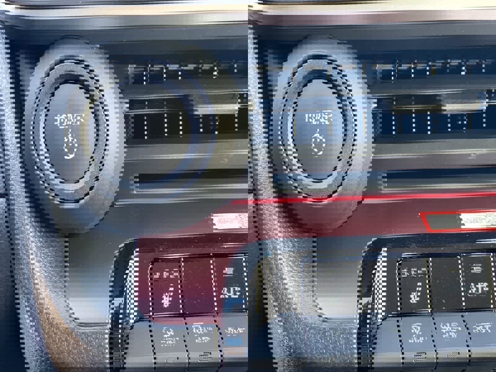 Used 2026 Toyota Prius Plug-In Hybrid image 32