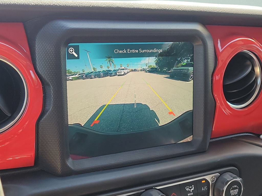 Used 2020 Jeep Gladiator Overland AWD/4WD image 18