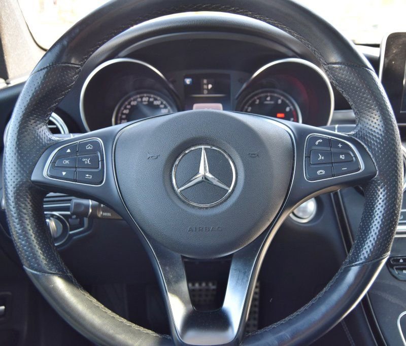Used 2019 Mercedes-Benz GLC 300 4MATIC image 20