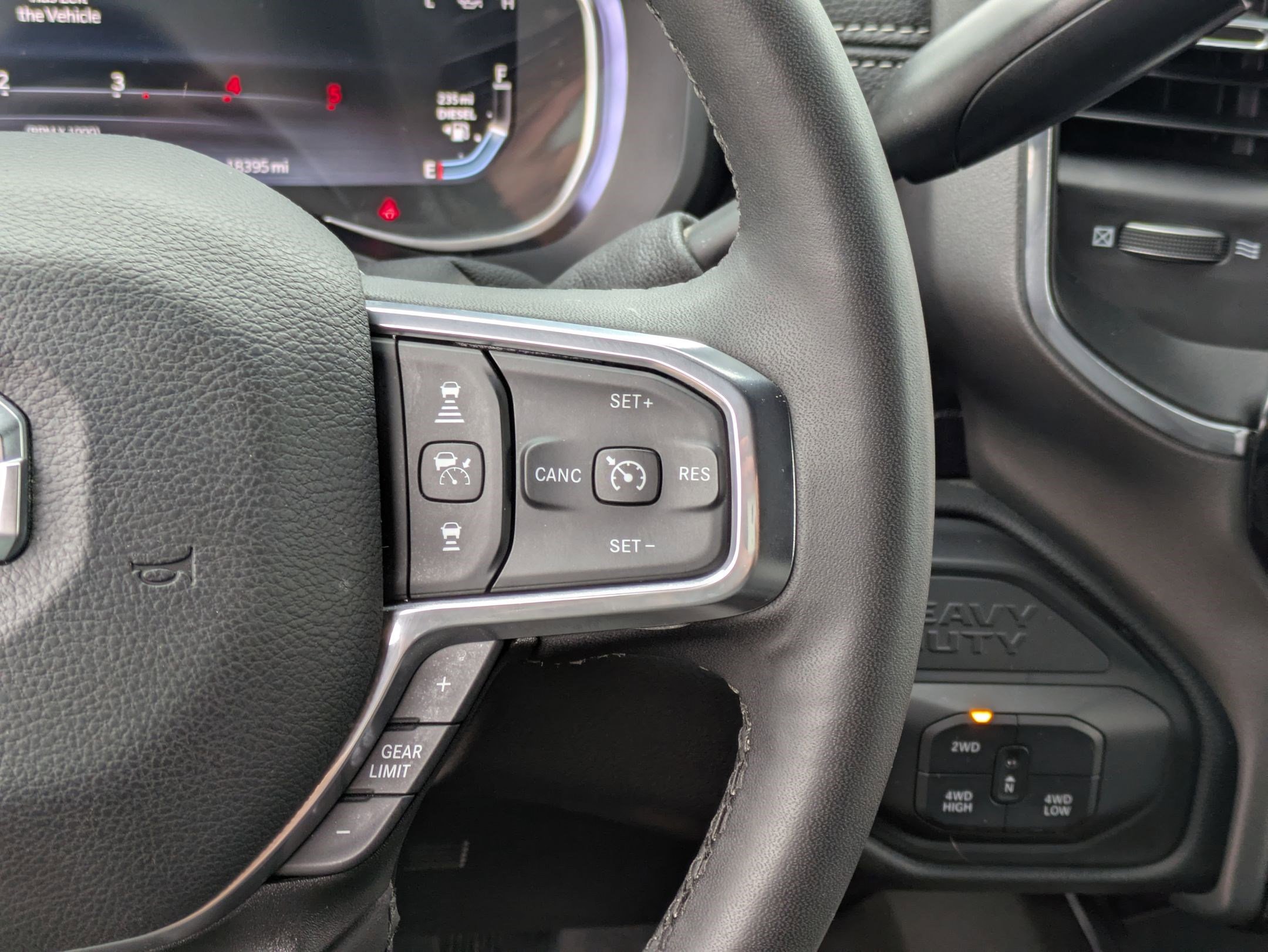 Used 2025 RAM 2500 Laramie AWD/4WD image 20