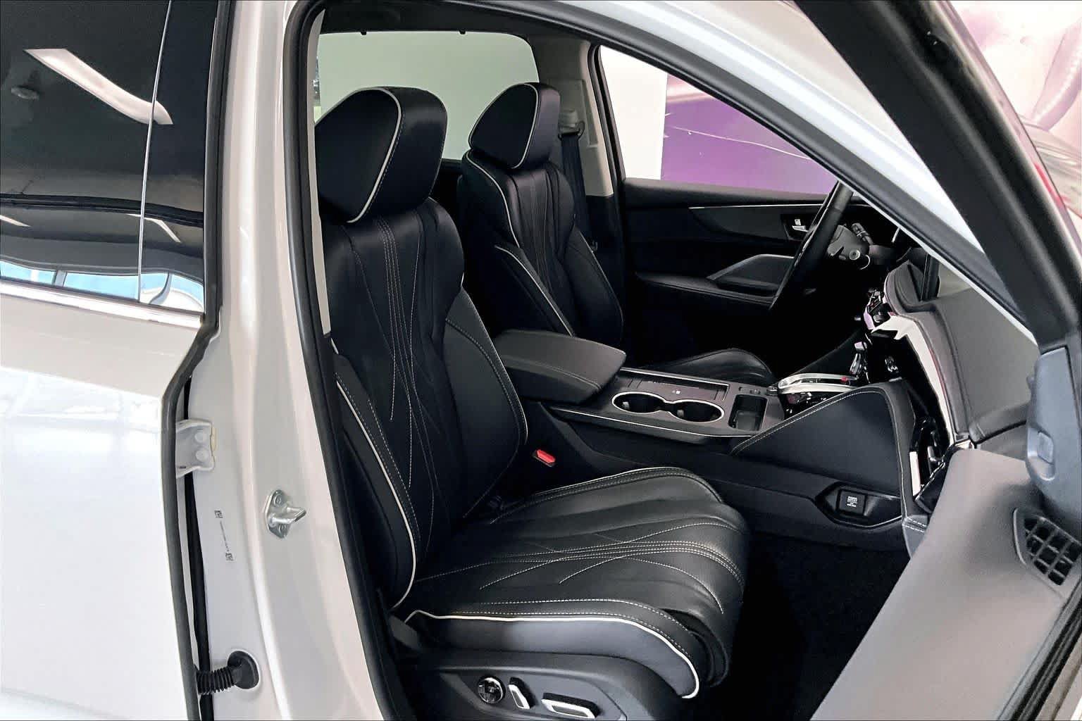 Used 2026 Acura MDX SH-AWD w/ Advance Package image 12