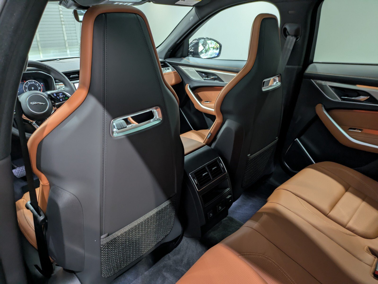 New 2026 Jaguar F-PACE R-Dynamic S AWD/4WD image 12