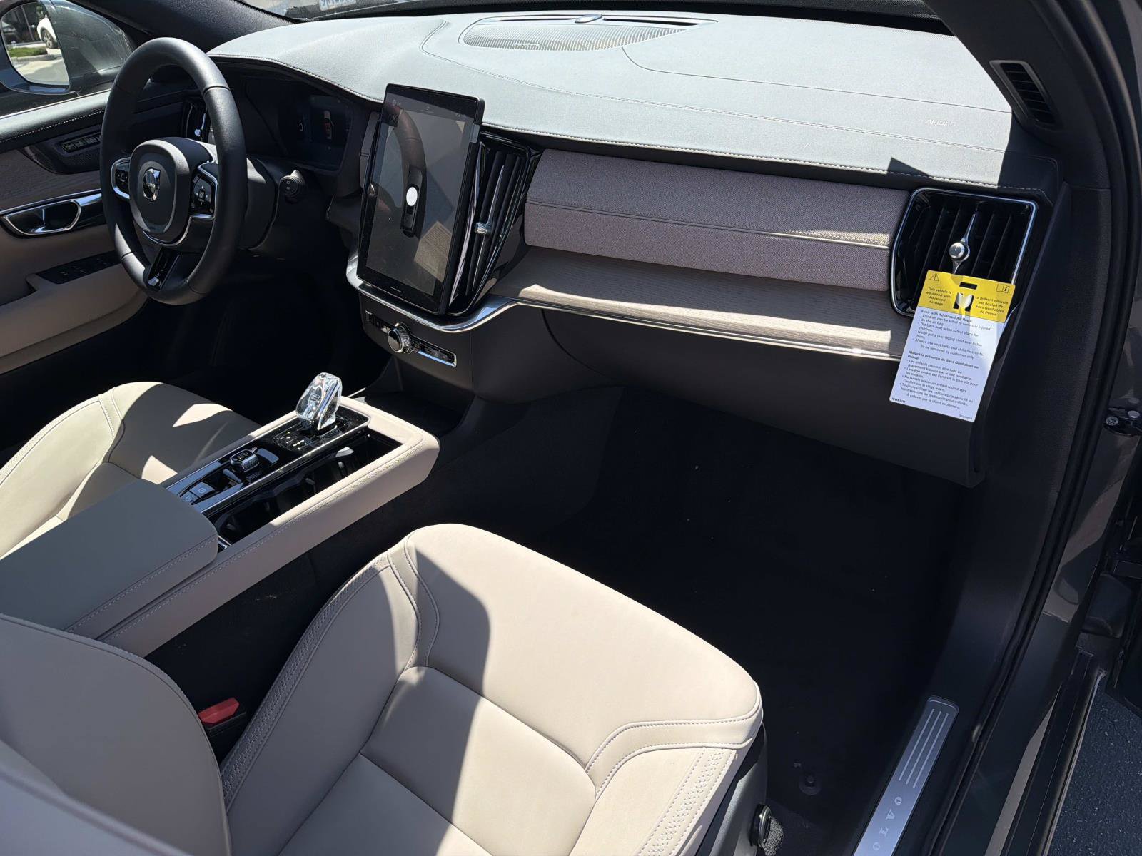 New 2027 Volvo XC90 B6 Bright AWD/4WD image 22