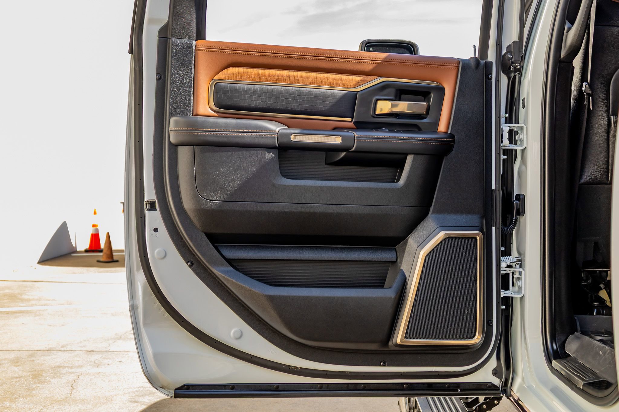 Used 2024 RAM 2500 Limited w/ Safety Group image 40