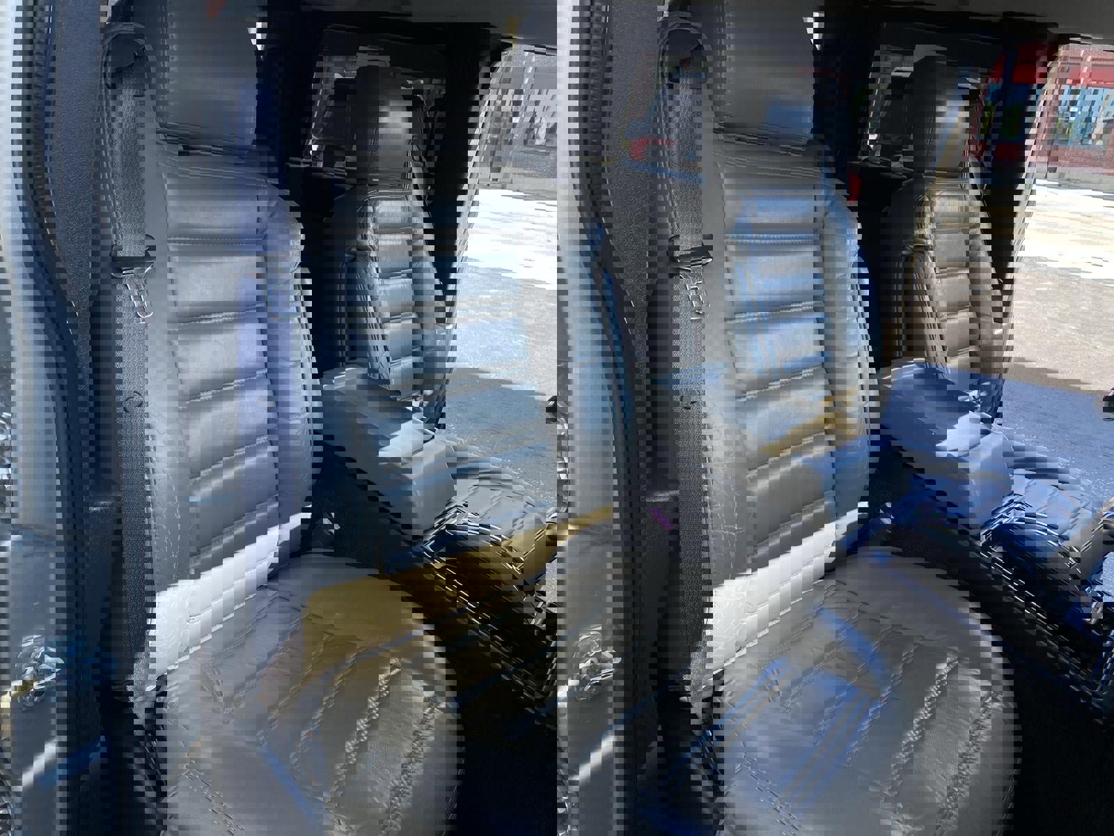 Used 2005 HUMMER H2 SUV w/ Preferred Equipment Group image 20