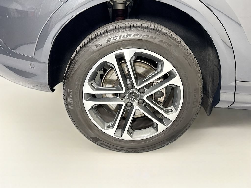 Certified 2025 Audi Q5 Premium w/ Convenience Package AWD/4WD image 34