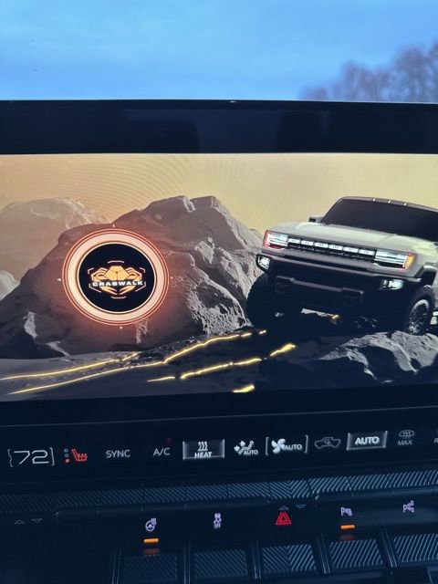 Used 2024 GMC Hummer EV 2X w/ LPO, Illumination Package image 29