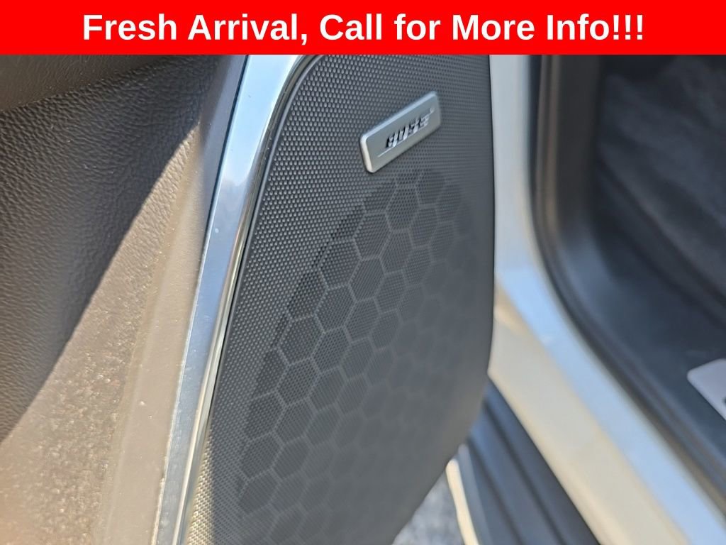 Used 2019 Cadillac Escalade Luxury AWD/4WD image 21
