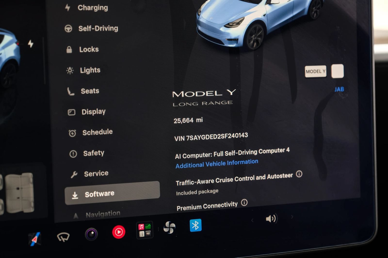 Used 2025 Tesla Model Y Long Range RWD image 18