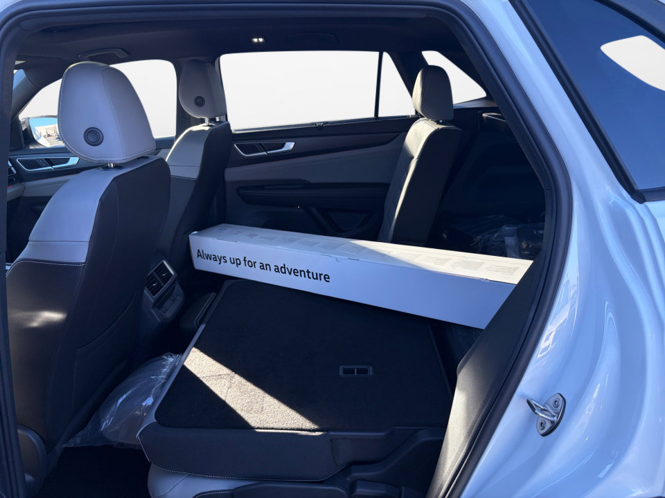 New 2026 Volkswagen Atlas Cross Sport SEL R-Line image 13