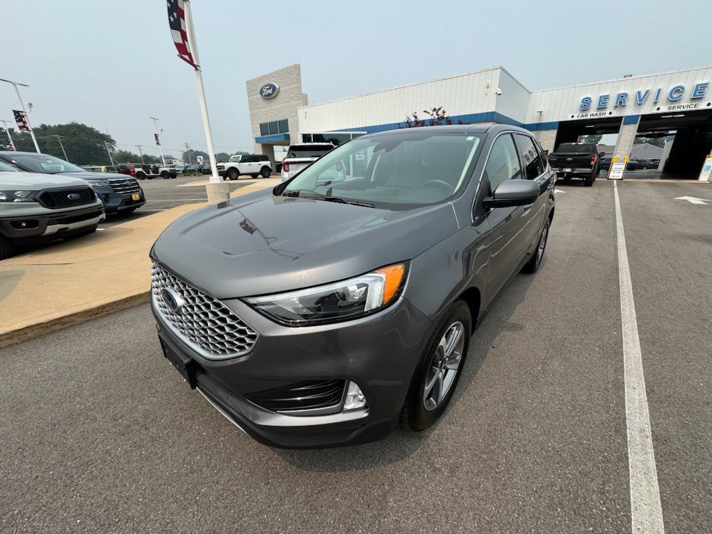 Certified 2023 Ford Edge SEL w/ Convenience Package AWD/4WD image 4