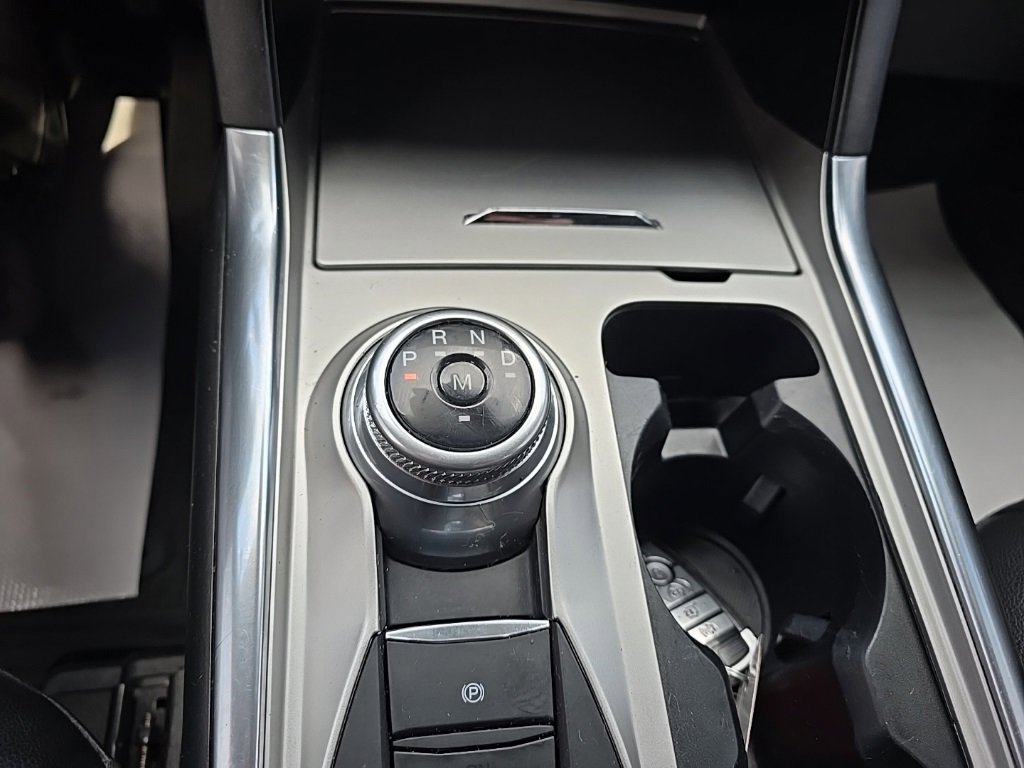 Used 2020 Ford Explorer XLT w/ Equipment Group 202A image 29