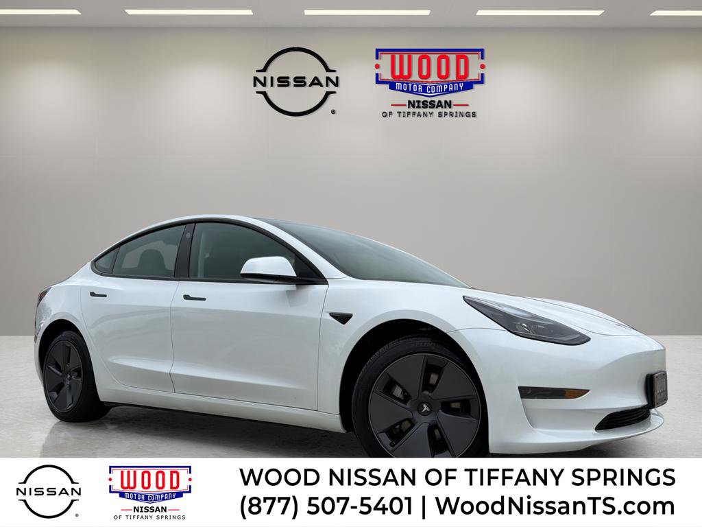 Used 2023 Tesla Model 3 Standard Range image 1