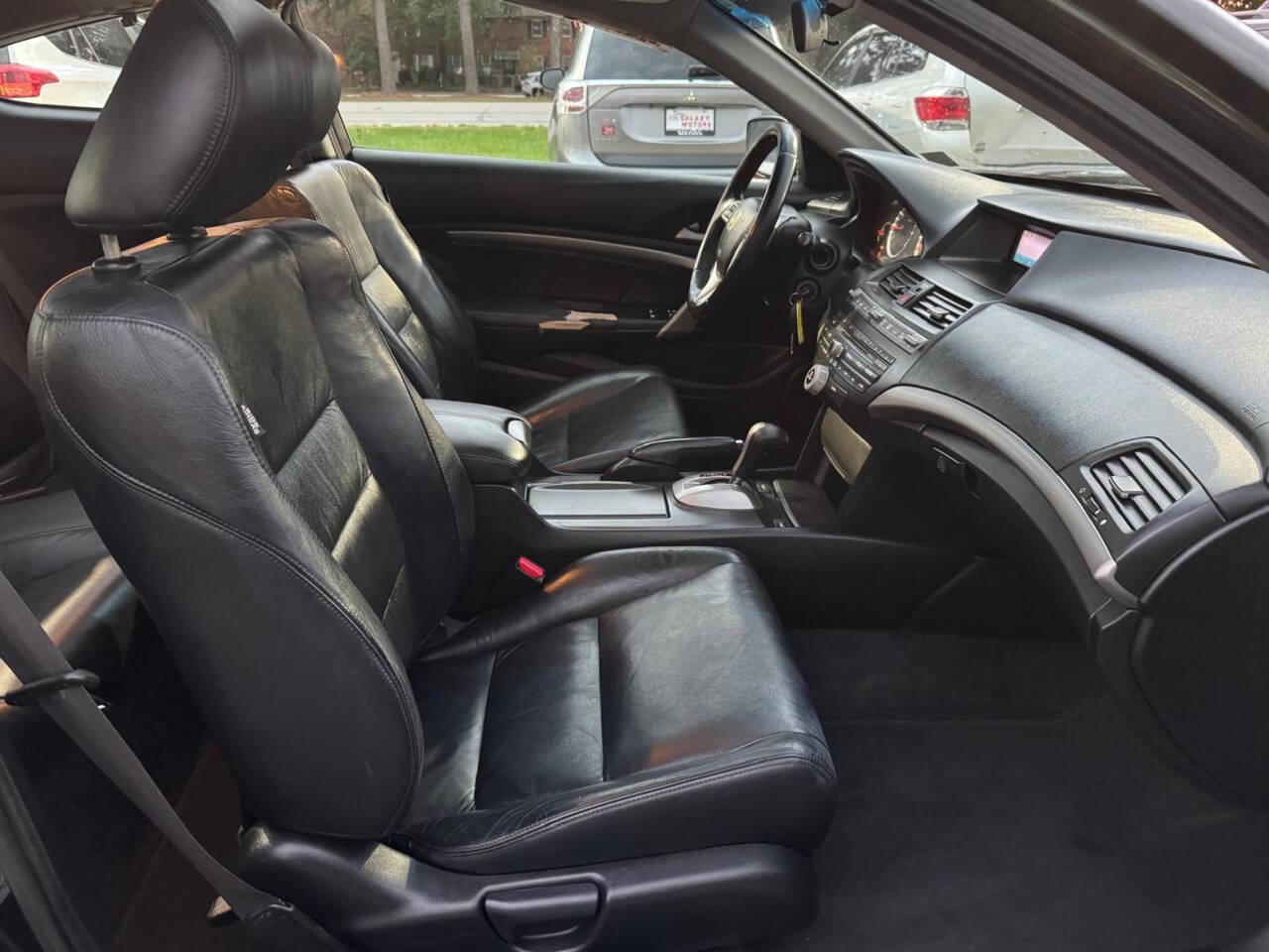 Used 2011 Honda Accord EX-L image 11