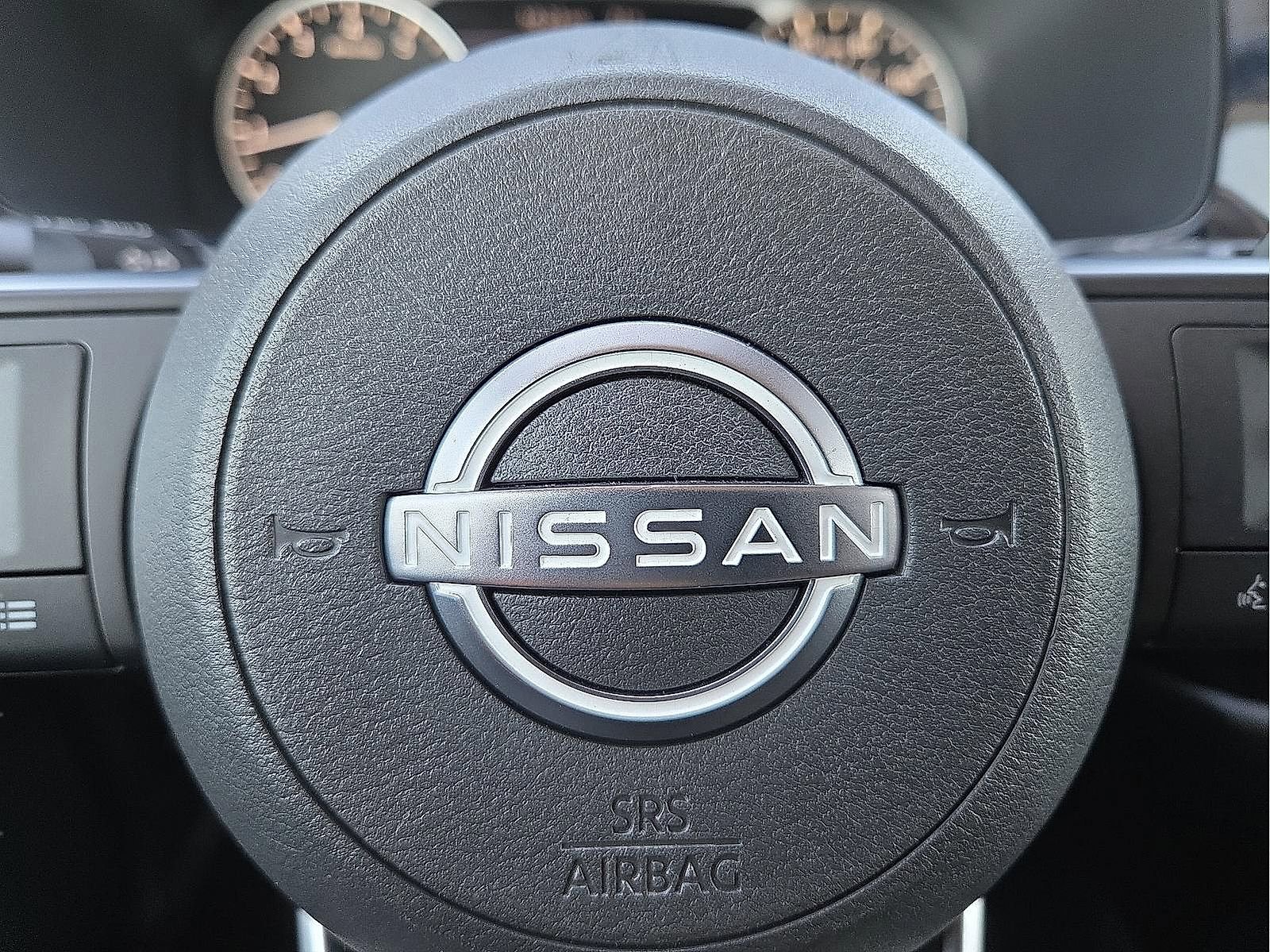 Used 2025 Nissan Pathfinder SV FWD image 22